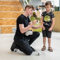 Kinderen leren en vermaken zich tijdens de High Tech Ontdekkingsroute 2024