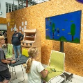 Kinderen leren en vermaken zich tijdens de High Tech Ontdekkingsroute 2024