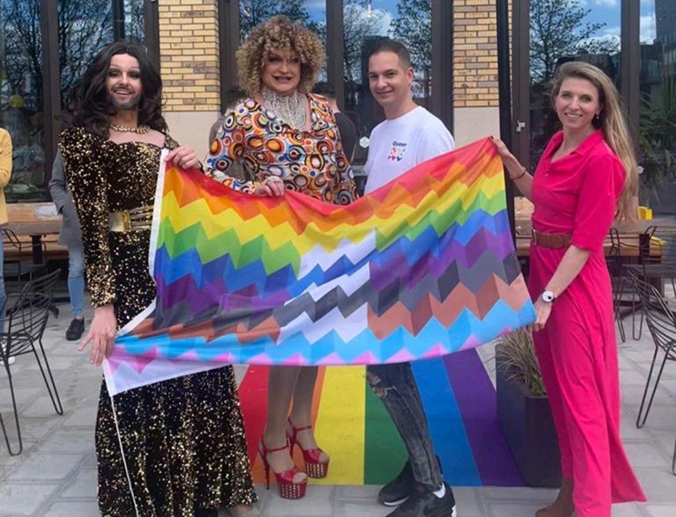 Summa College regenboogvlag 2023 nieuws