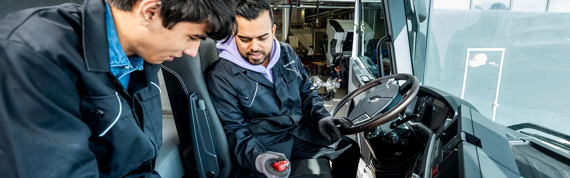 Summa College - Summa Automotive - Opleiding Allround technicus voertuigen Eerste bedrijfsautotechnicus bbl