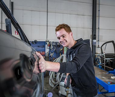 Summa College - Summa Automotive - Opleiding Eerste autoschadehersteller bbl