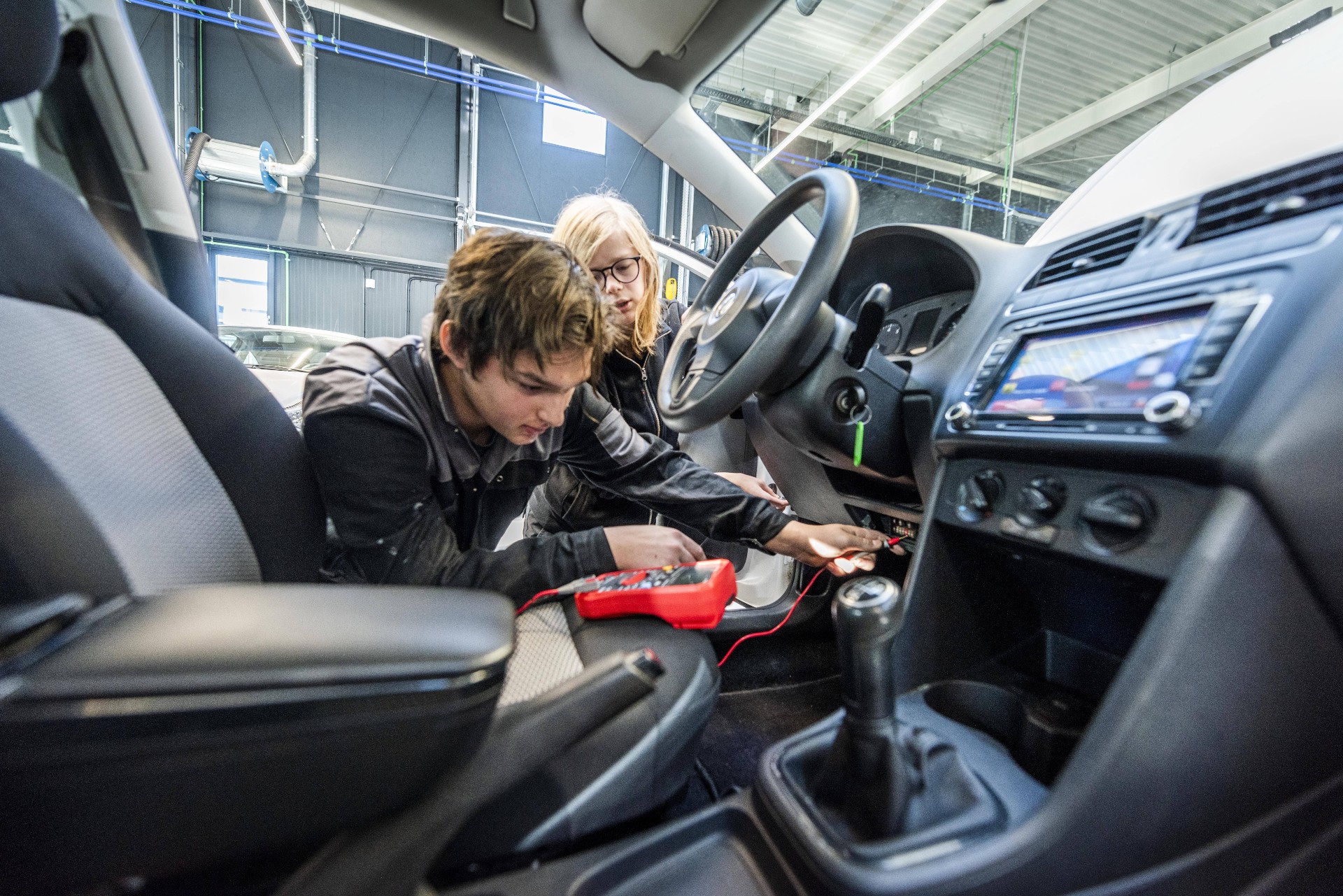 Summa College - Summa Automotive - Opleiding Allround technicus voertuigen Eerste autotechnicus bbl
