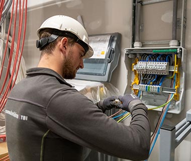 Summa College - Summa Elektro- & Installatietechniek - Opleiding Eerste monteur elektrotechnische installaties in de gebouwde omgeving - bbl