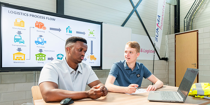 Summa College - Summa Transport & Logistiek - Specialist transport en logistiek bol